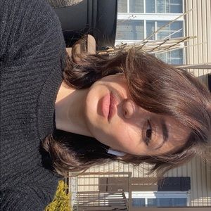 Meet your Posher, Yasemin